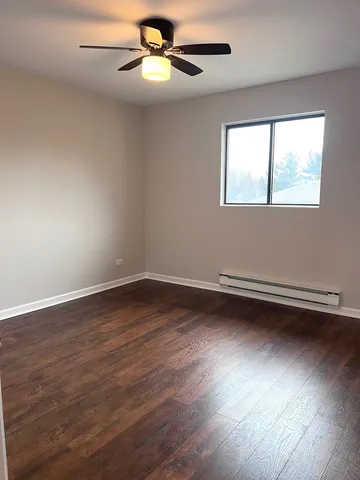 $1,725 | 417 Berkshire Drive, Unit 36, Crystal Lake, IL 60014