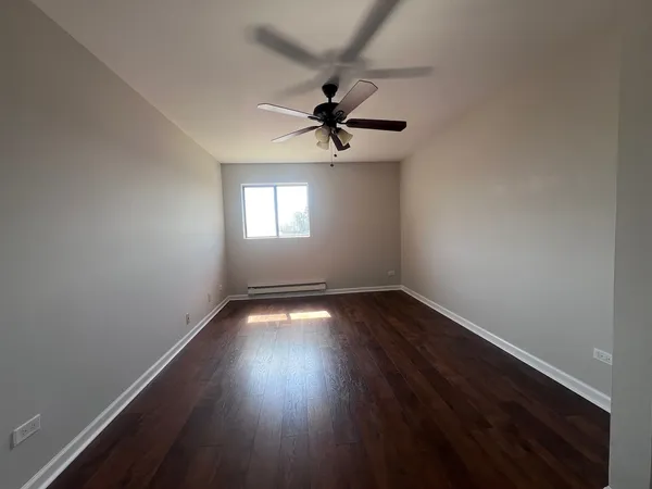 $1,725 | 417 Berkshire Drive, Unit 36, Crystal Lake, IL 60014