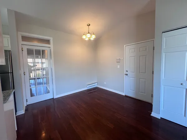 $1,725 | 417 Berkshire Drive, Unit 36, Crystal Lake, IL 60014