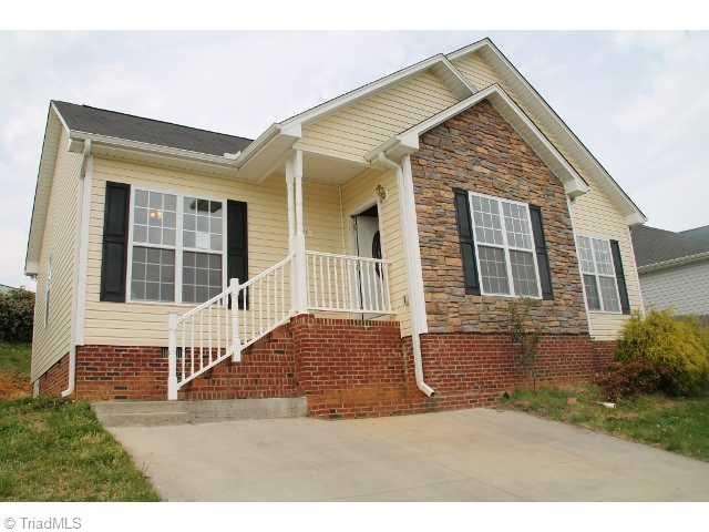 424 Macedonia Way High Point, NC 27260 - Photo 1 of 11 Exterior Front.