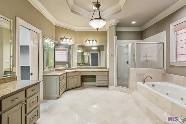 $835,500 | 12119 Lake Estates Avenue, Baton Rouge, LA 70810