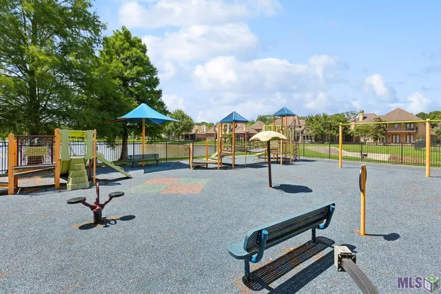 $835,500 | 12119 Lake Estates Avenue, Baton Rouge, LA 70810