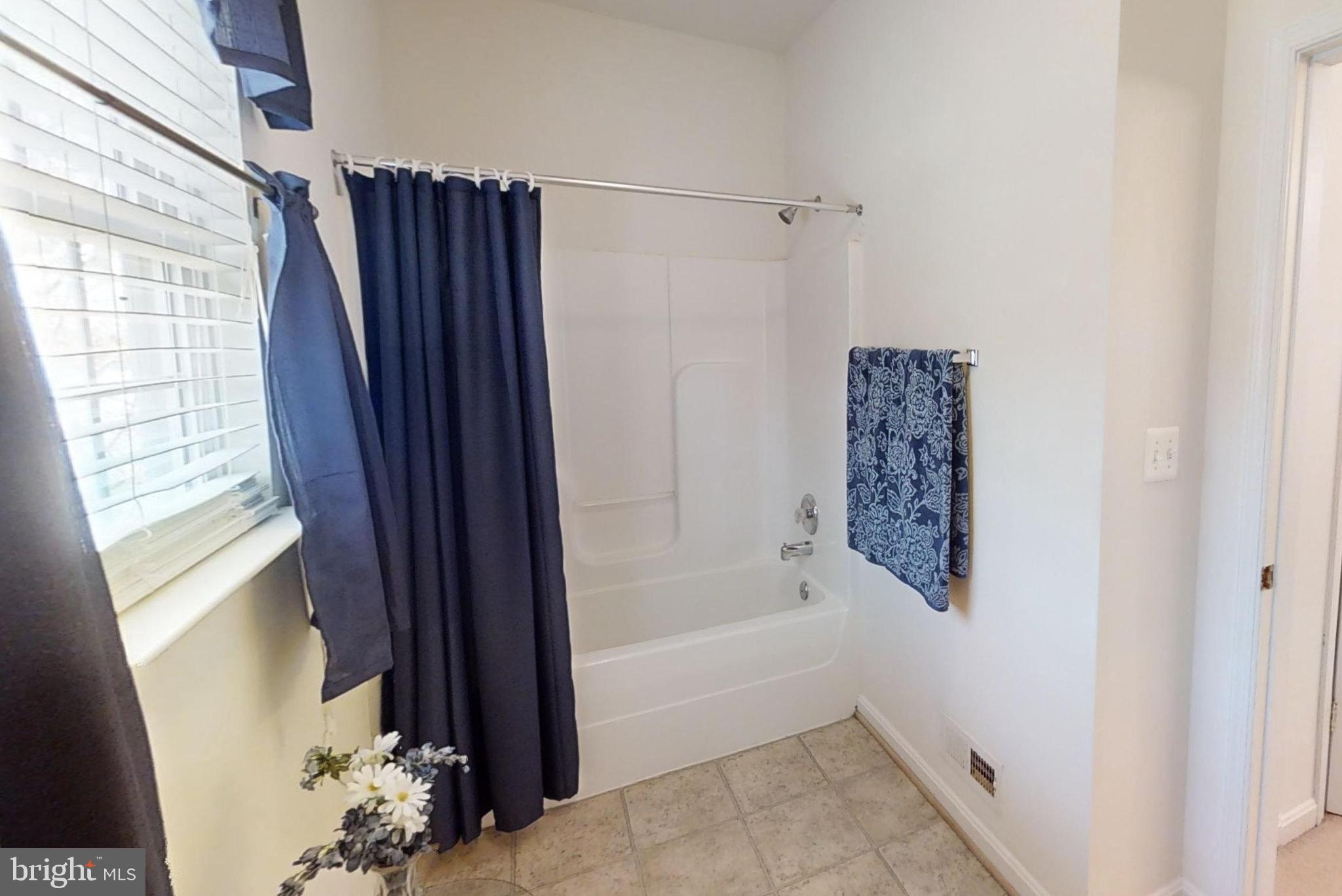 1549 Moody Town Road Bumpass, VA 23024 - Photo 19 of 58 Ensuite