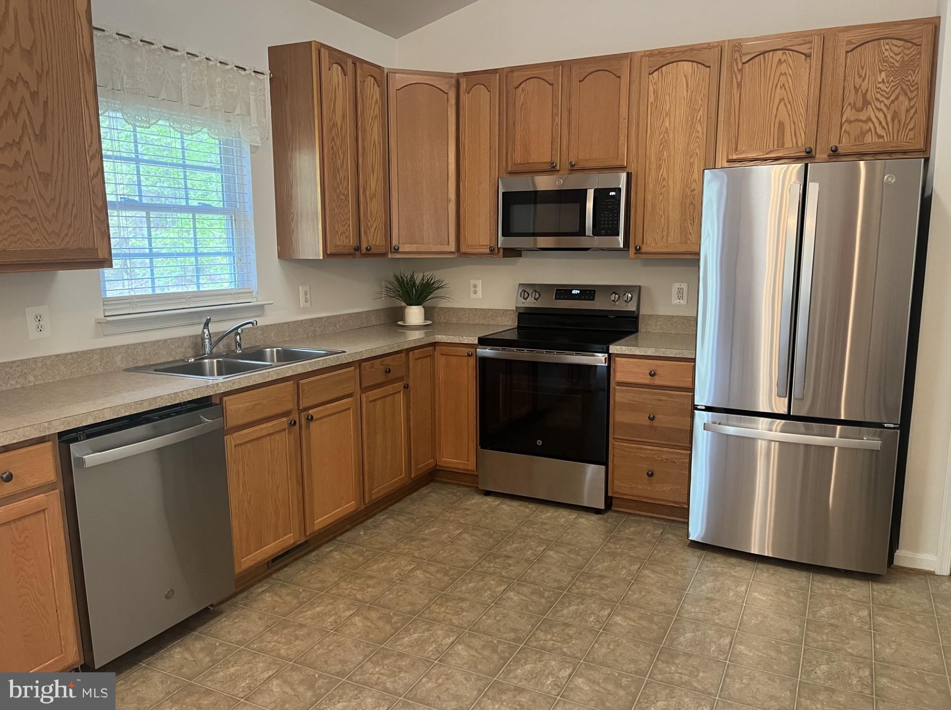 1549 Moody Town Road Bumpass, VA 23024 - Photo 10 of 58 Brand New GE Appliances!