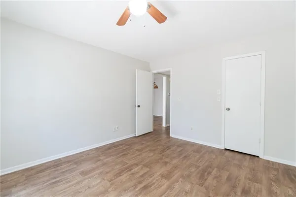 $160,000 | 12711 West 110th Terrace, Overland Park, KS 66210