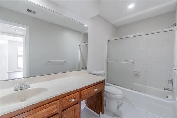 $160,000 | 12711 West 110th Terrace, Overland Park, KS 66210