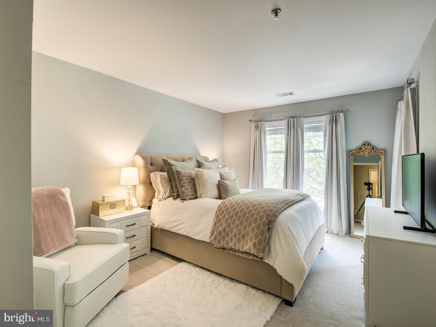 5575 Seminary Road, Unit 405 Falls Church, VA 22041 - Photo 22 of 40 Gallery Image 22