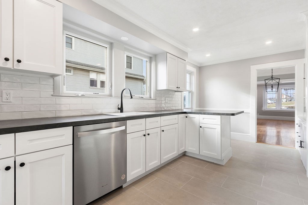 15-17 George Street Watertown, MA 02472 - Photo 4 of 38