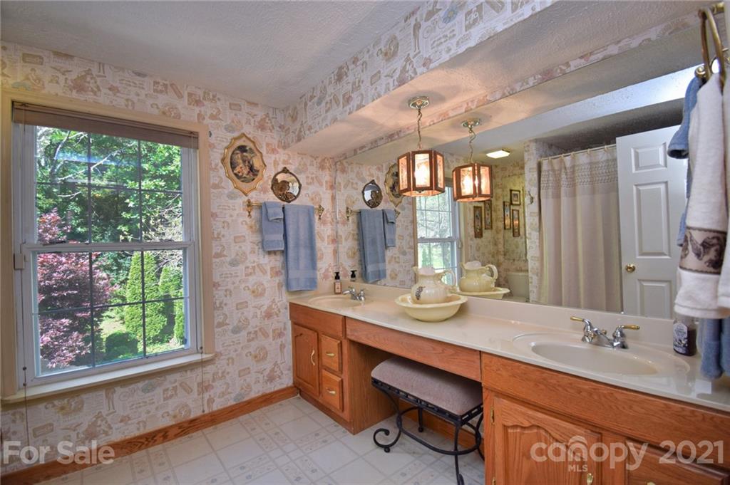 5424 Castle Ford Road Boone, NC 28607 - Photo 46 of 48 a view of bathroom with dual sinks