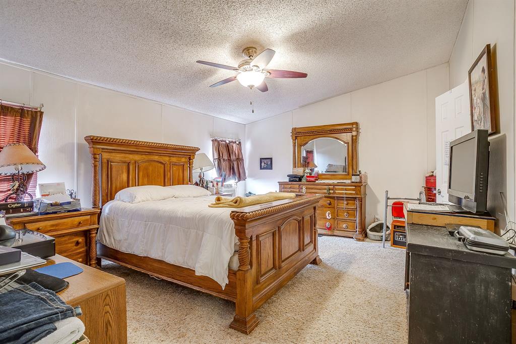 127 Lelon Lane Springtown, TX 76082 - Photo 19 of 31