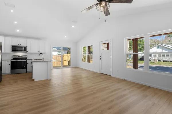 $2,400 | 75 Helen Street, St. Augustine, FL 32084