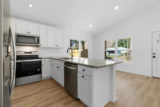 $2,400 | 75 Helen Street, St. Augustine, FL 32084