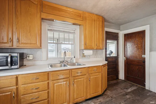 $144,900 | 1002 Alabama Street, Mishawaka, IN 46544