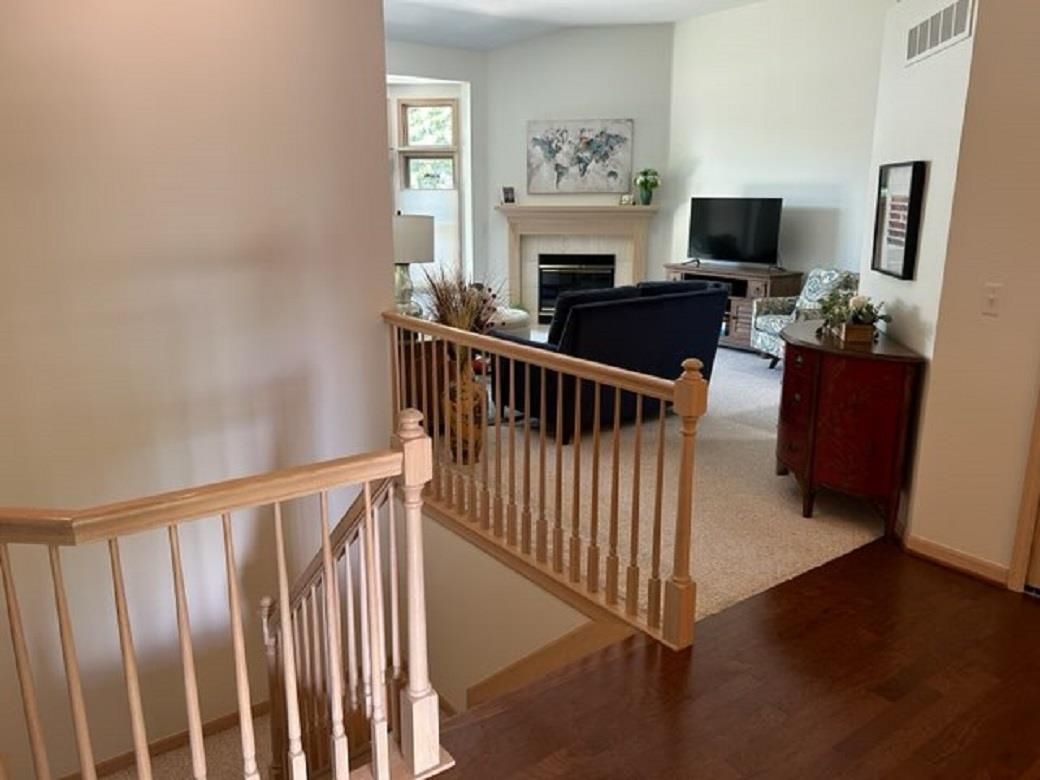 4471 Bramble Court Warren, MI 48092 - Photo 8 of 27 50154056-6c2d228f-bdac-45a4-b85d-b99645714d81.JPG