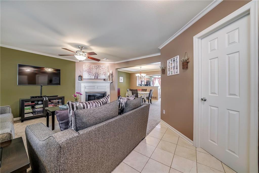 7 Castle View Drive McKees Rocks, PA 15136 - Photo 2 of 25