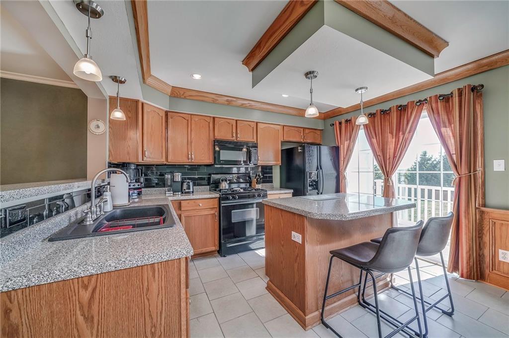 7 Castle View Drive McKees Rocks, PA 15136 - Photo 11 of 25