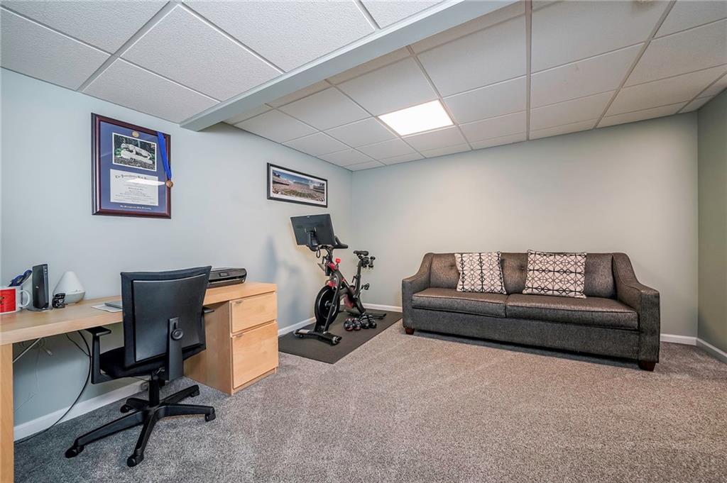 7 Castle View Drive McKees Rocks, PA 15136 - Photo 20 of 25