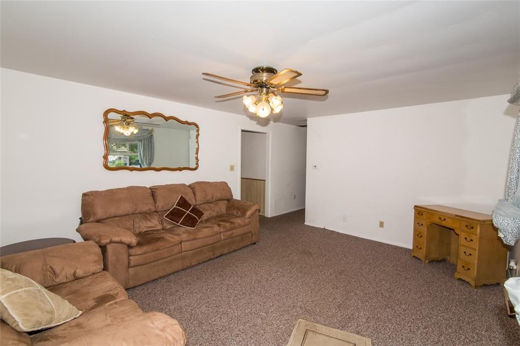6449 Smith Road Indianapolis, IN 46236 - Photo 5 of 47 Gallery Image 5