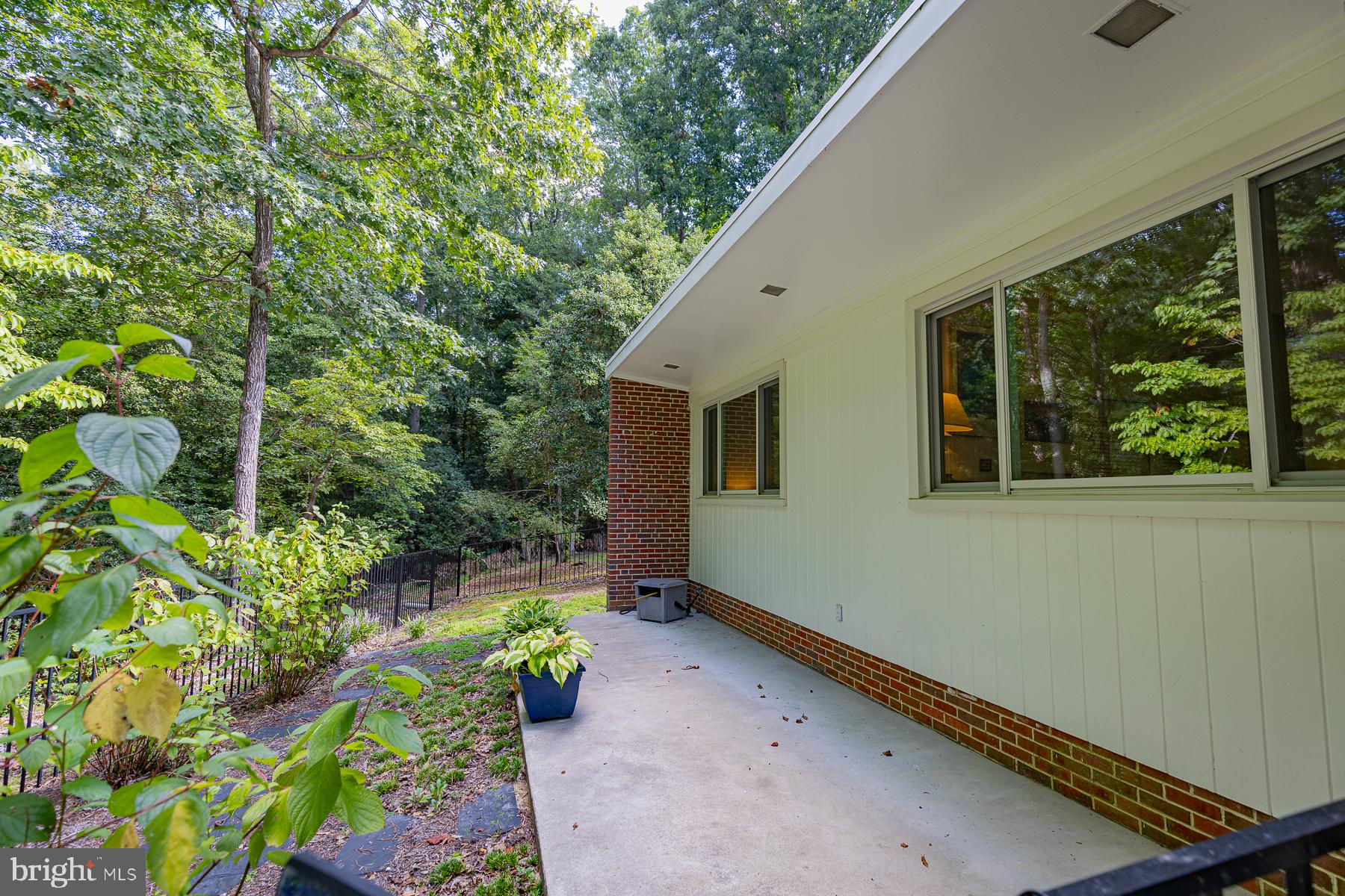 23 Oak Ridge Drive Kilmarnock, VA 22482 - Photo 33 of 38 Gallery Image 33