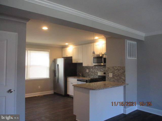 1626 Riverwood Road Baltimore, MD 21221 - Photo 11 of 43