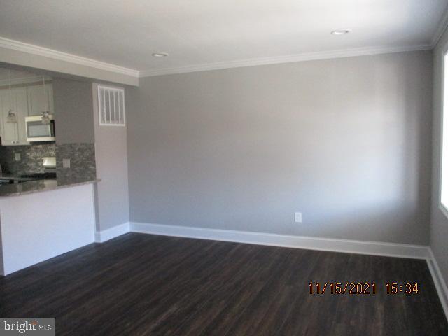 1626 Riverwood Road Baltimore, MD 21221 - Photo 6 of 43