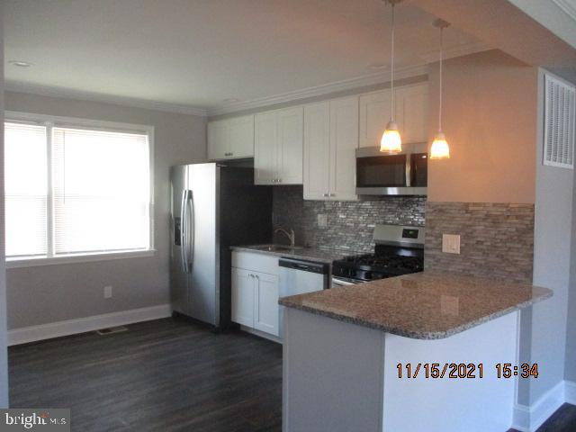 1626 Riverwood Road Baltimore, MD 21221 - Photo 9 of 43