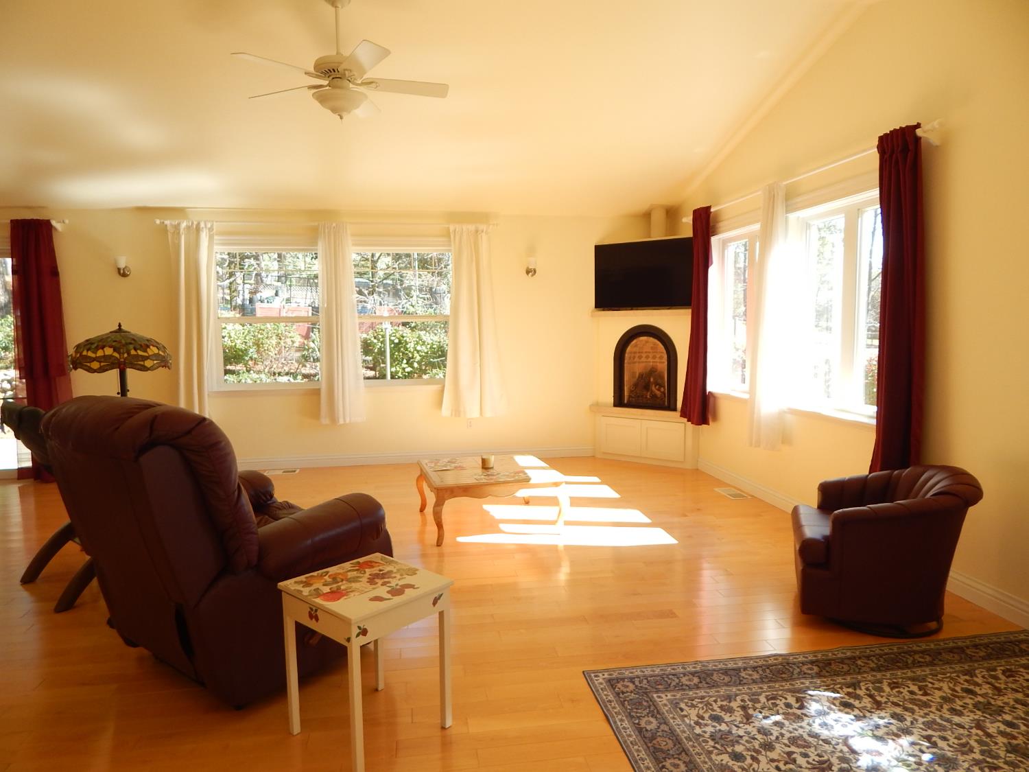 1717 Union Ridge Road Placerville, CA 95667 - Photo 12 of 55 a living room with furniture and a window