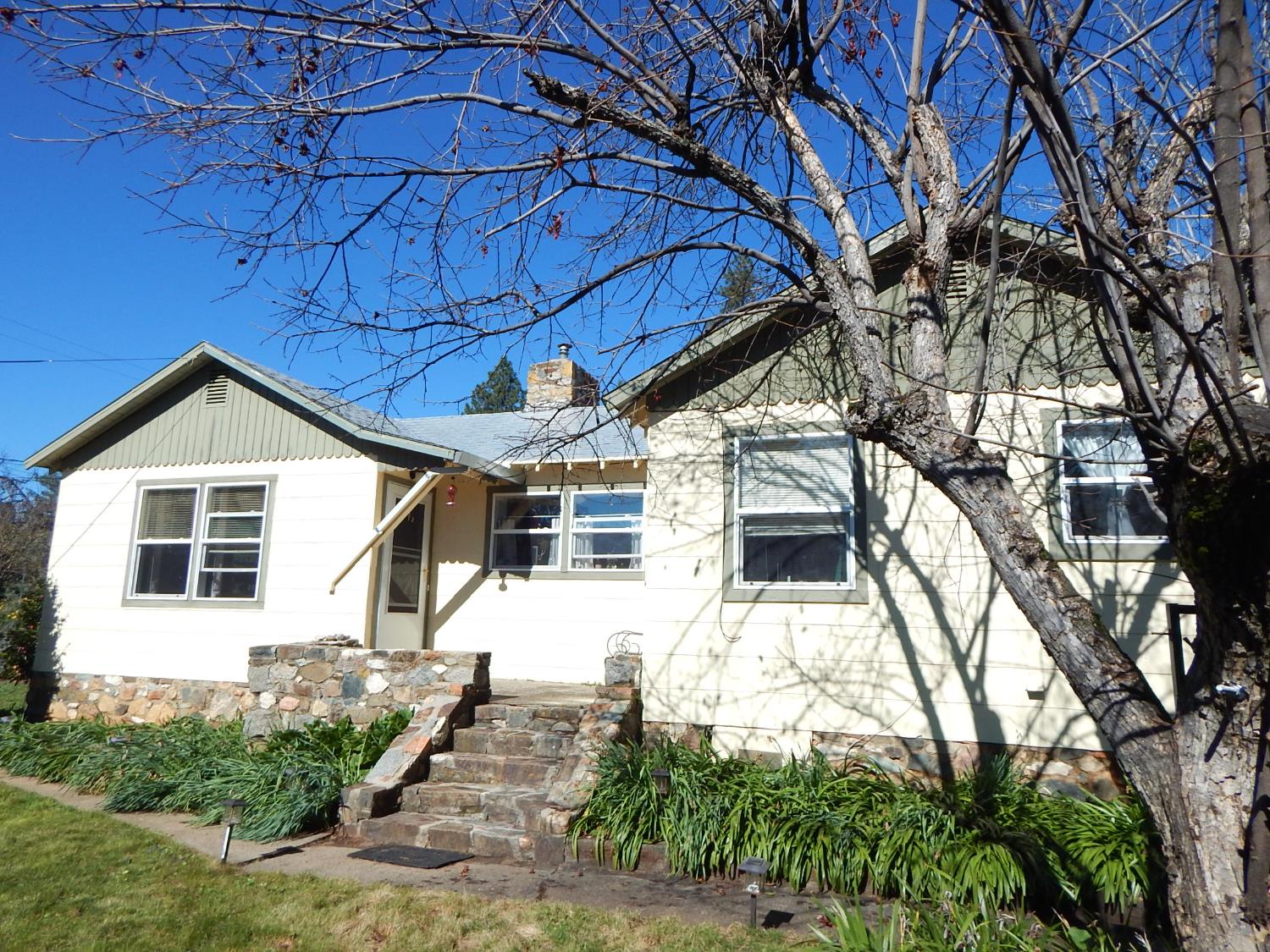 1717 Union Ridge Road Placerville, CA 95667 - Photo 32 of 55 a front view of a house with garden