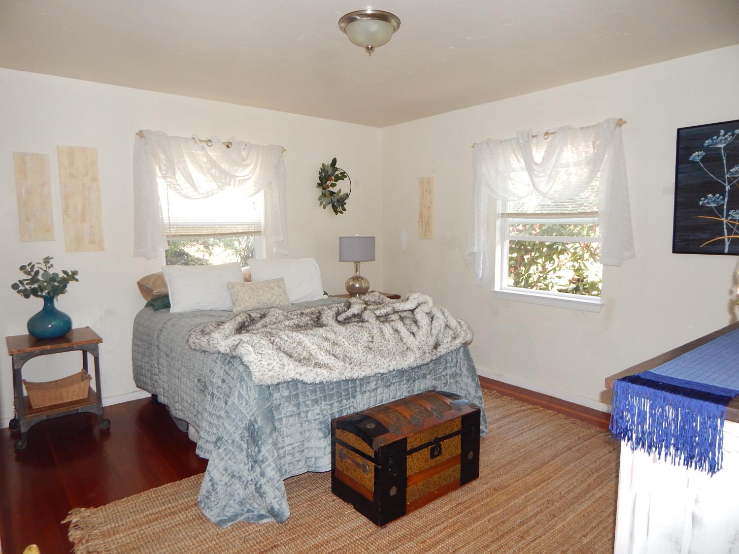 1717 Union Ridge Road Placerville, CA 95667 - Photo 44 of 55 a living room with furniture and a window