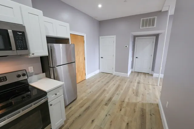 $1,900 | 66 Main Street, Unit 3A, Taunton, MA 02780