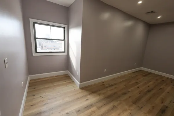 $1,750 | 66 Main Street, Unit 3A, Taunton, MA 02780