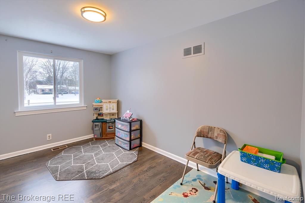 7310 Brewer Road Flint, MI 48507 - Photo 51 of 59 Gallery Image 51
