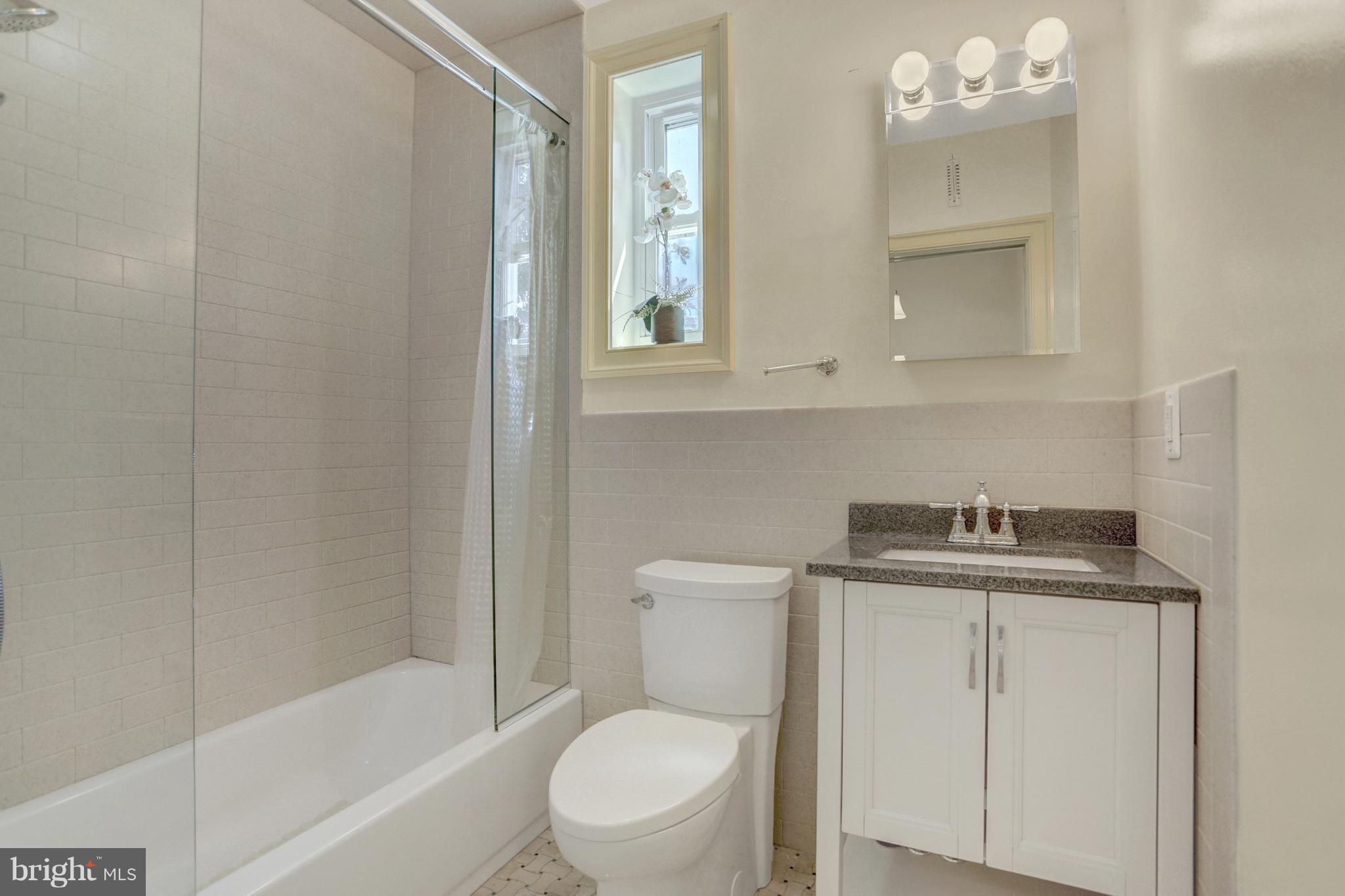 601 Harding Place Baltimore, MD 21211 - Photo 19 of 27 New, upper level hall bath