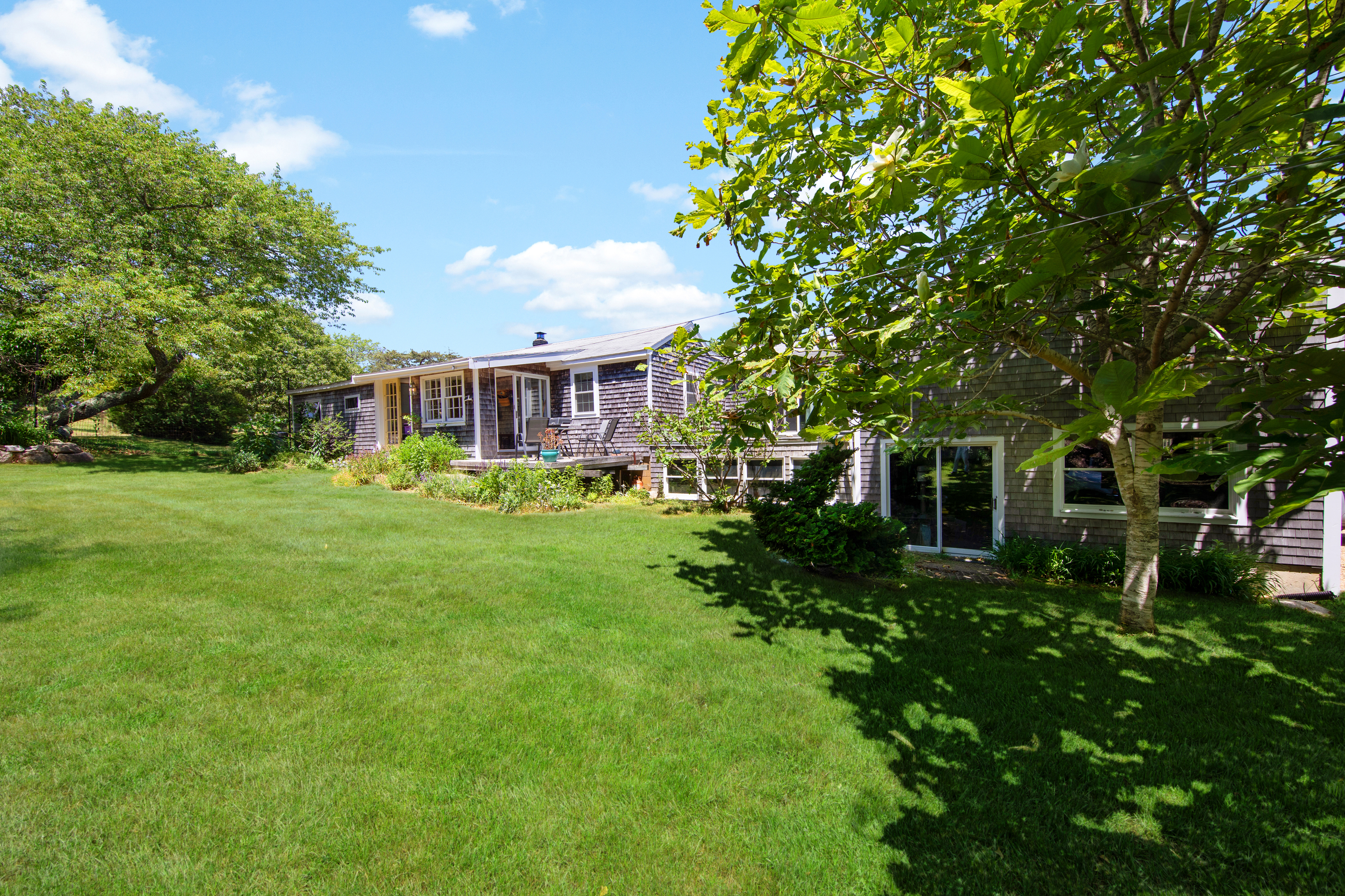 8 Rumpus Ridge Road Chilmark, MA 02535 - Photo 19 of 27