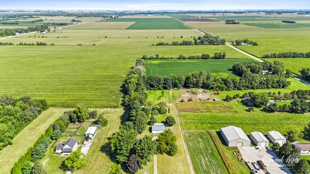 $240,000 | 7861 East 2250S Road, St. Anne, IL 60964