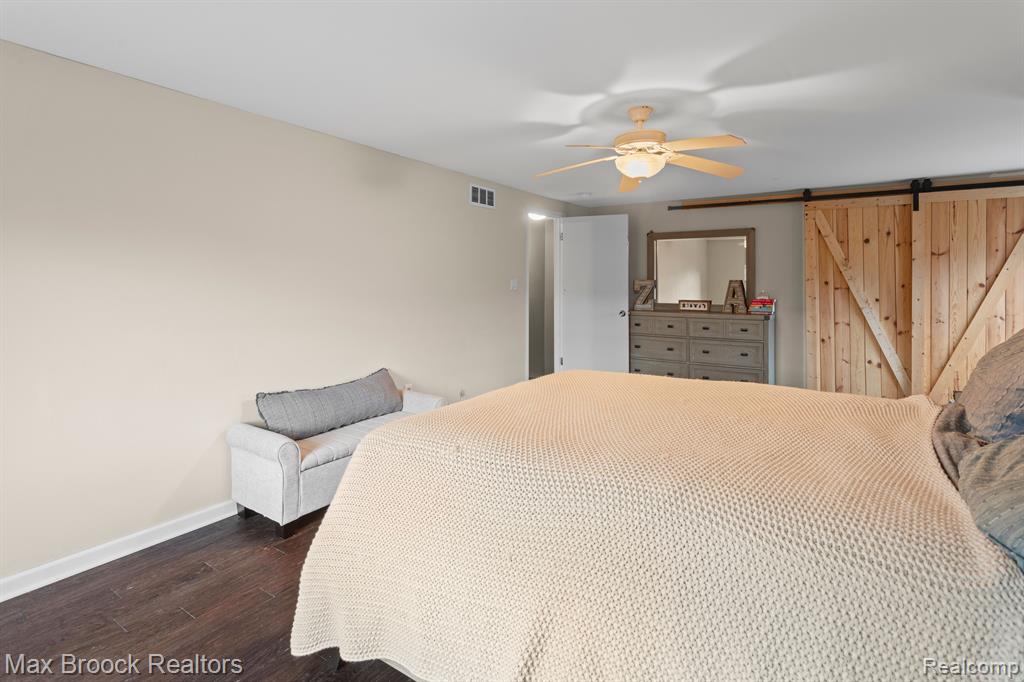 5005 Crooks Road, Unit 34 Royal Oak, MI 48073 - Photo 20 of 29