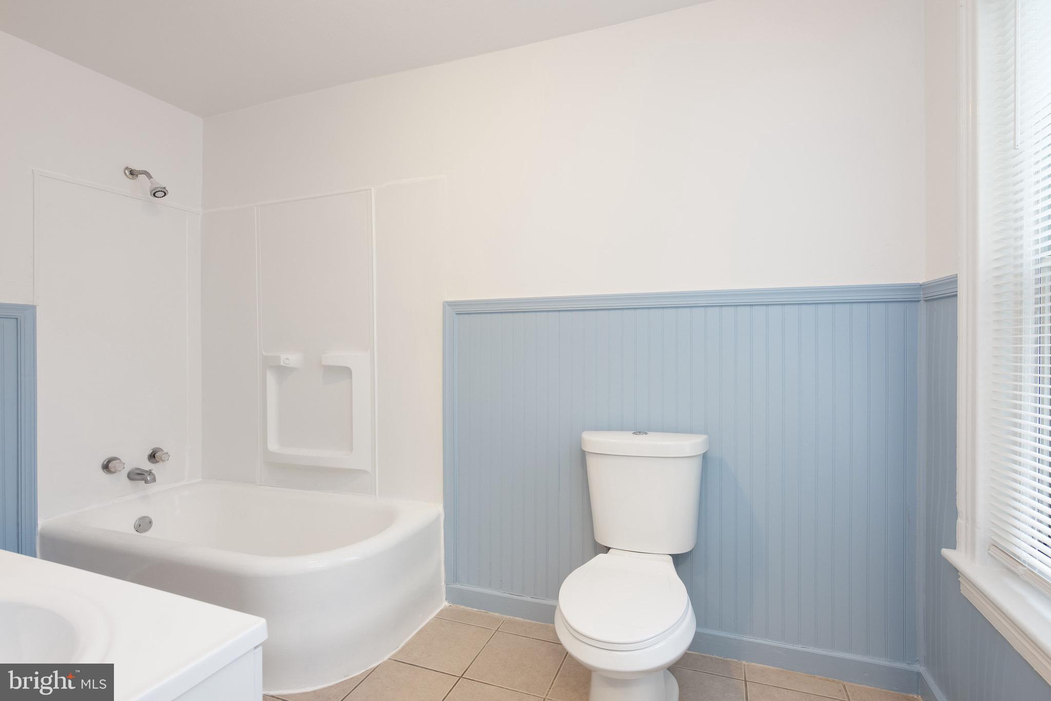 925 Locust Street Reading, PA 19604 - Photo 12 of 21 Gallery Image 12