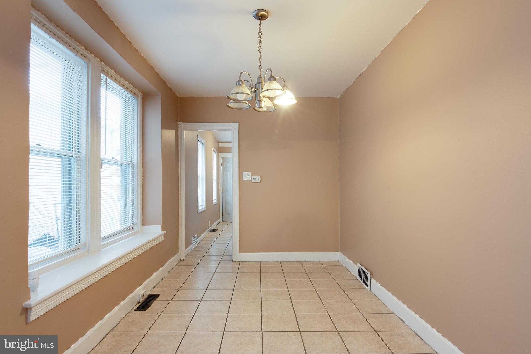 925 Locust Street Reading, PA 19604 - Photo 6 of 21 Gallery Image 6