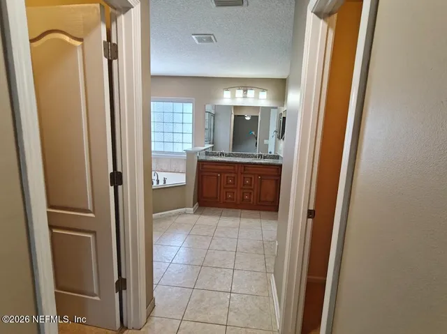 $2,450 | 4076 Everett Avenue, Middleburg, FL 32068