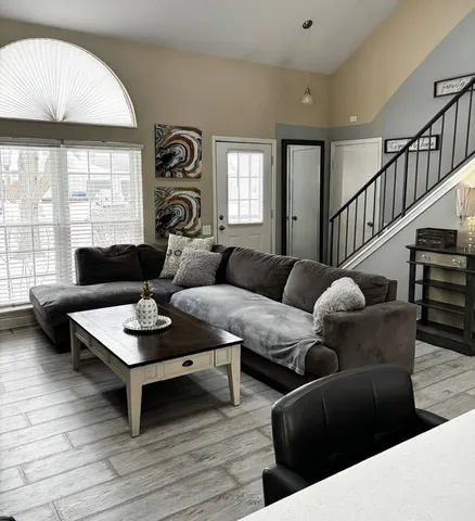 $295,000 | 1906 Ozark Parkway, Algonquin, IL 60102