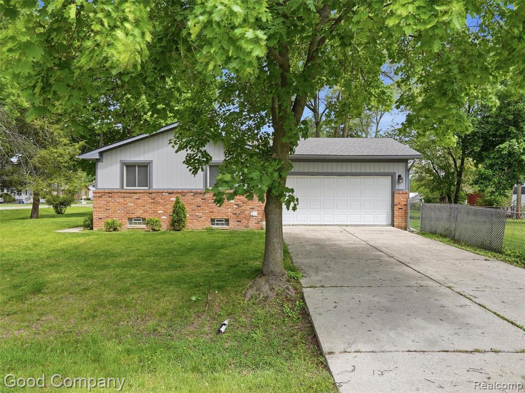 2793 Weaverton Rochester, MI 48307 - Photo 4 of 32