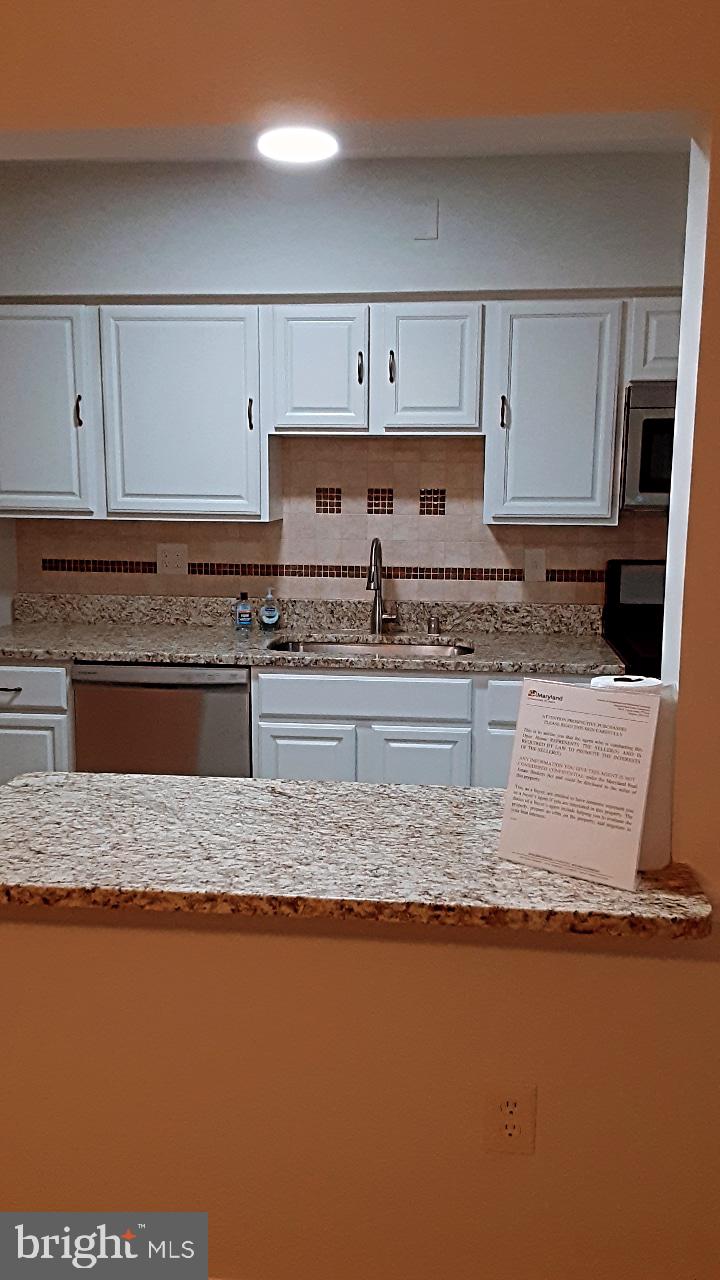 5505 Hillen Road Baltimore, MD 21239 - Photo 3 of 21 Kitchen