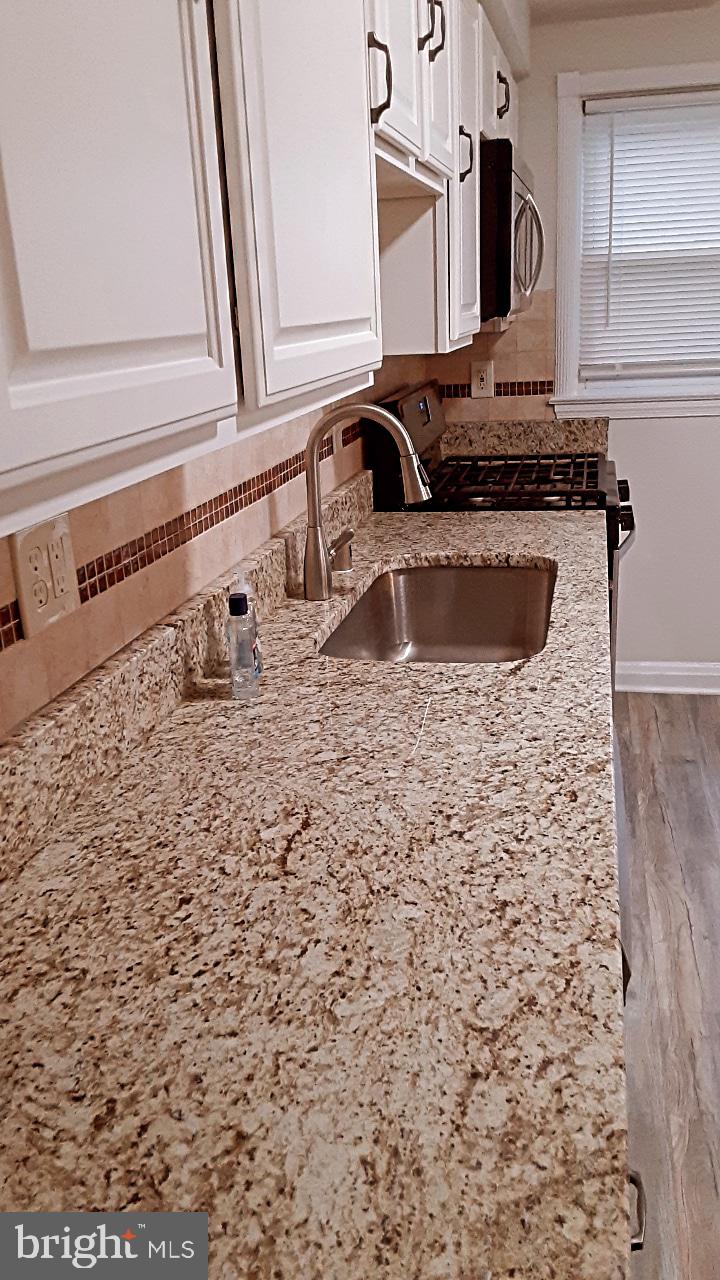 5505 Hillen Road Baltimore, MD 21239 - Photo 5 of 21 Kitchen Counter Top
