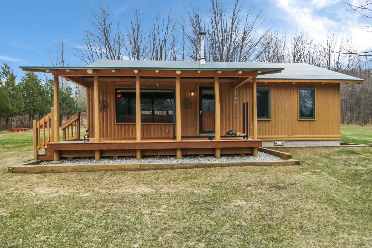 1670 North Haze Road Beulah, MI 49617 - Photo 13 of 68 1-Scene-1