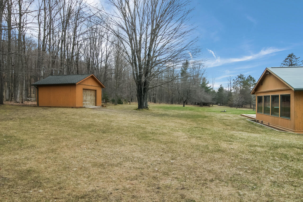 1670 North Haze Road Beulah, MI 49617 - Photo 2 of 68 44-Scene-47