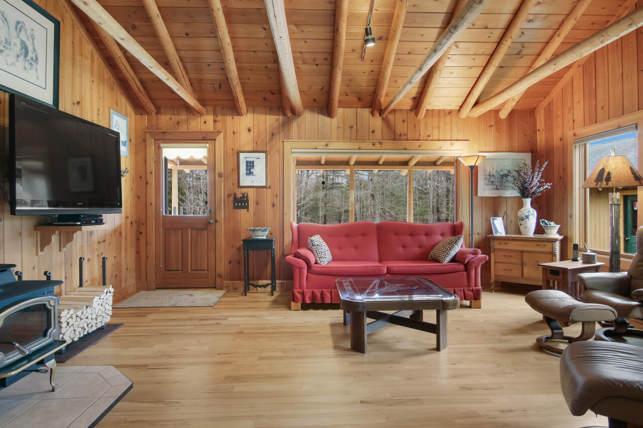 1670 North Haze Road Beulah, MI 49617 - Photo 22 of 68 18-Scene-19