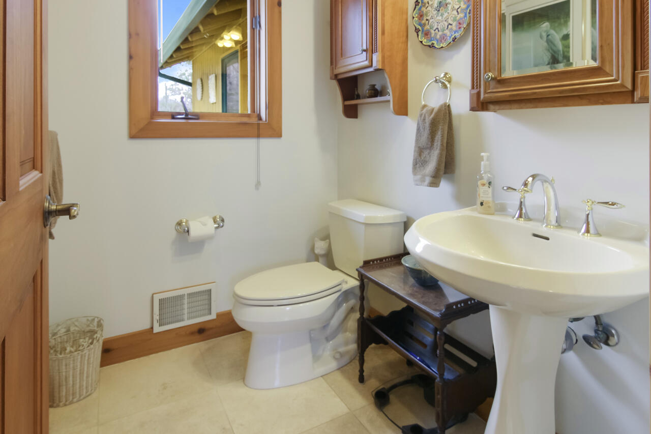 1670 North Haze Road Beulah, MI 49617 - Photo 35 of 68 31-Scene-34
