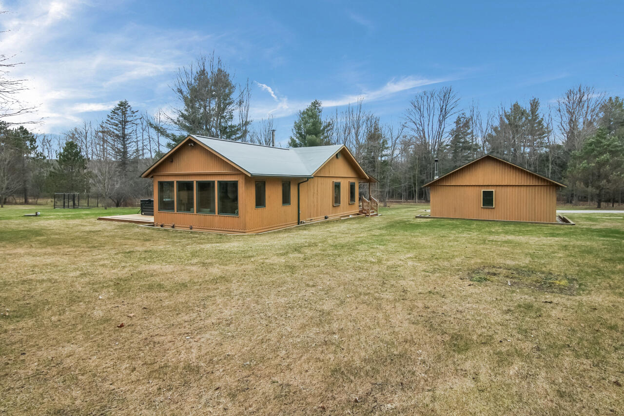 1670 North Haze Road Beulah, MI 49617 - Photo 48 of 68 45-Scene-48