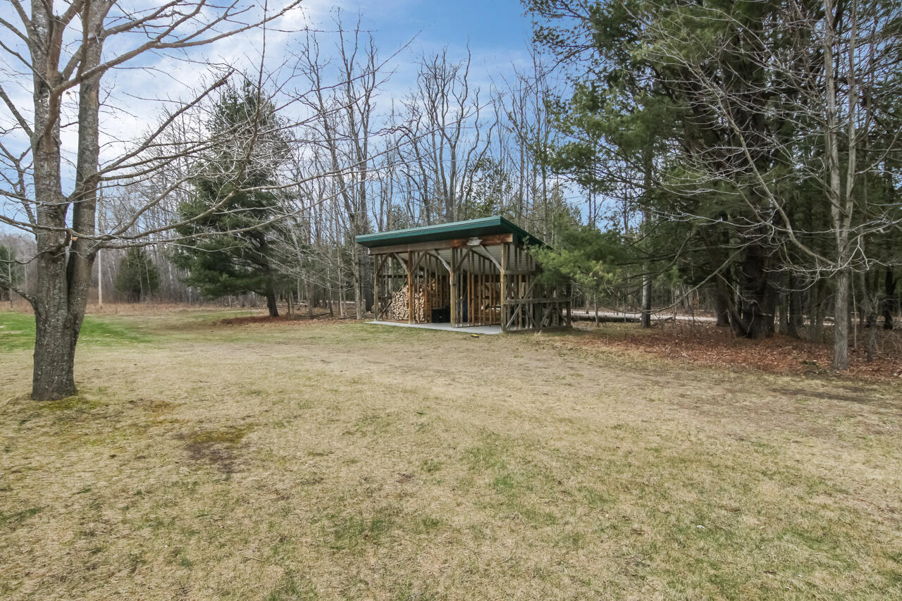 1670 North Haze Road Beulah, MI 49617 - Photo 50 of 68 47-Scene-50