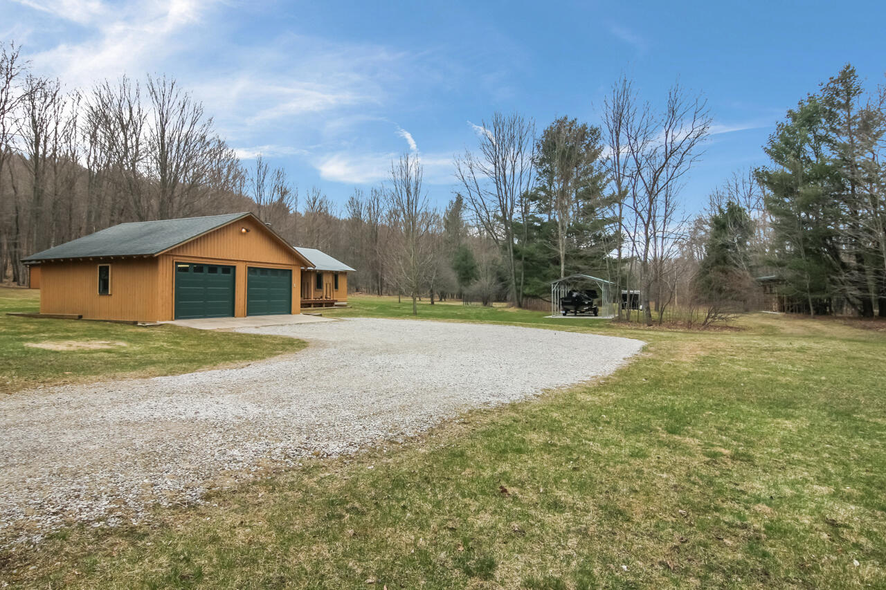 1670 North Haze Road Beulah, MI 49617 - Photo 52 of 68 49-Scene-52